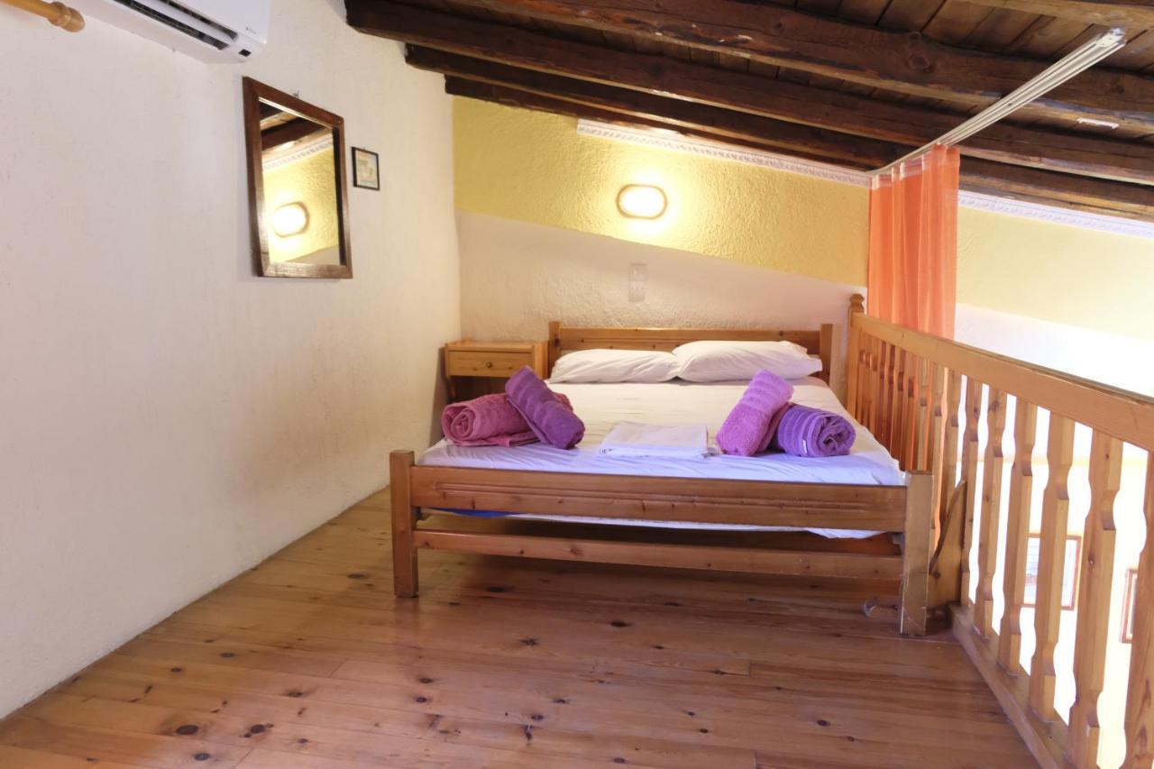 Taxiarchis Apartments Skiathos Town Exterior photo