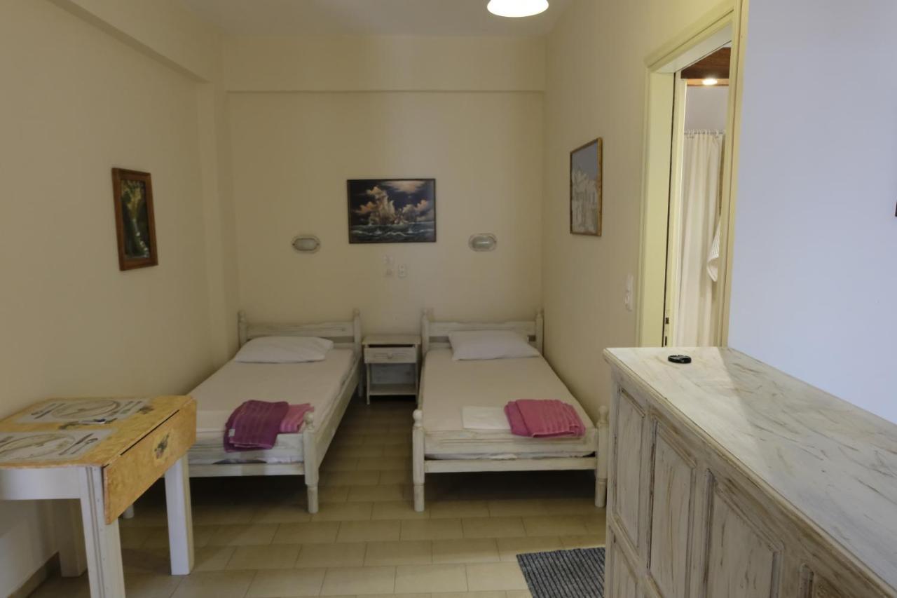 Taxiarchis Apartments Skiathos Town Exterior photo