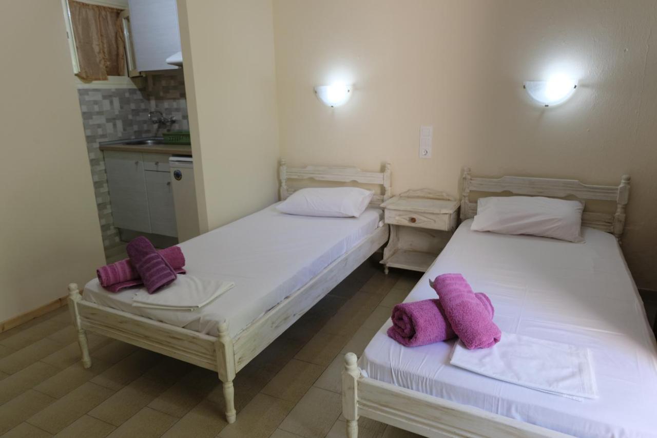 Taxiarchis Apartments Skiathos Town Exterior photo
